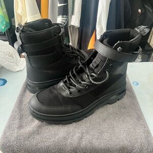 Dr.Marten Strap Boot